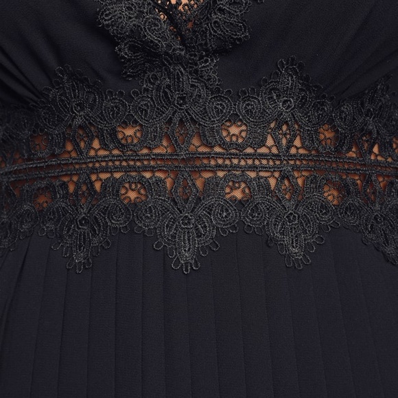 Romantic Intentions Black Lace Pleated Maxi Dress - Picture 4 of 5